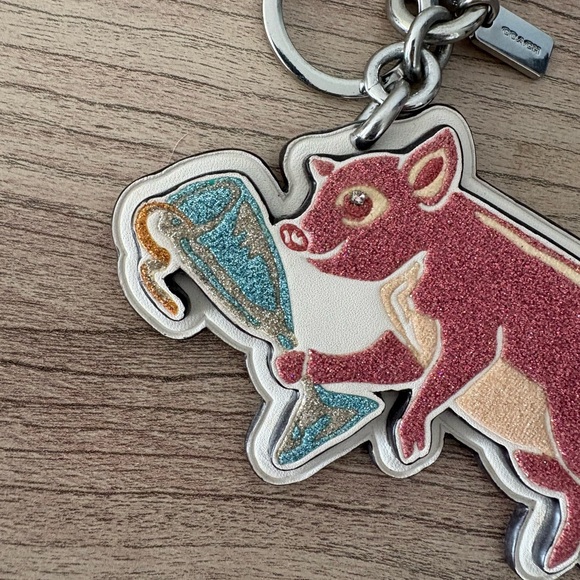 Coach glittery Party Pig bag charms FOBs keychain - Picture 2 of 10